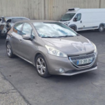 Custode avant gauche (porte) PEUGEOT 208 1 Photo n°11