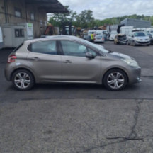 Pare choc avant PEUGEOT 208 1 Photo n°15