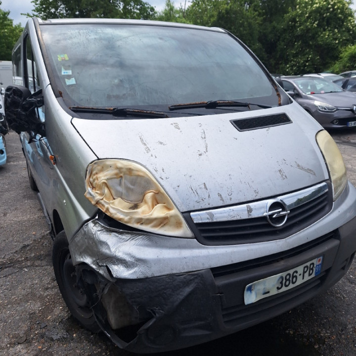 Calandre OPEL VIVARO 1 Photo n°12