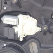 Leve vitre electrique arriere droit VOLKSWAGEN GOLF 6 Photo n°2