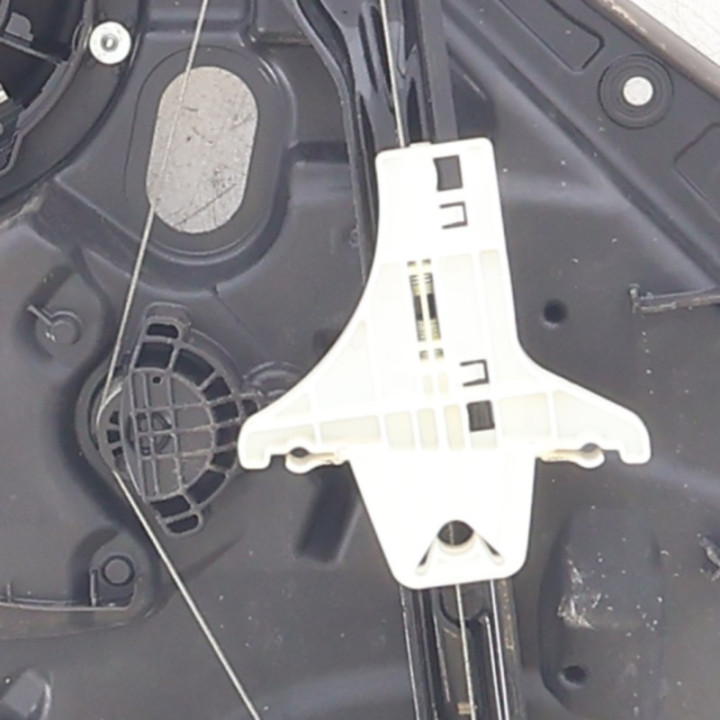 Leve vitre electrique arriere droit VOLKSWAGEN GOLF 6 Photo n°4